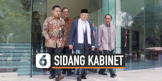 VIDEO: Ma'ruf Amin Sarungan di Sidang Kabinet Perdana