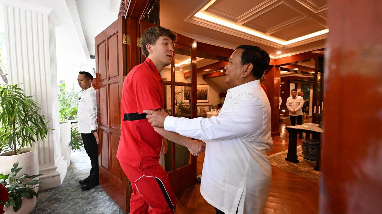Para Pemain Timnas Indonesia hadiri jamuan makan siang di kediaman Prabowo