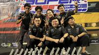 Tim Rocket Plus Tuning berjaya di seri ketiga Super Street Night Race 2025 di Sirkuit NP Miami Beach Pantai Indah Kapuk 2, Banten, Sabtu 14 Juni 2025. (Super Street Night Race)