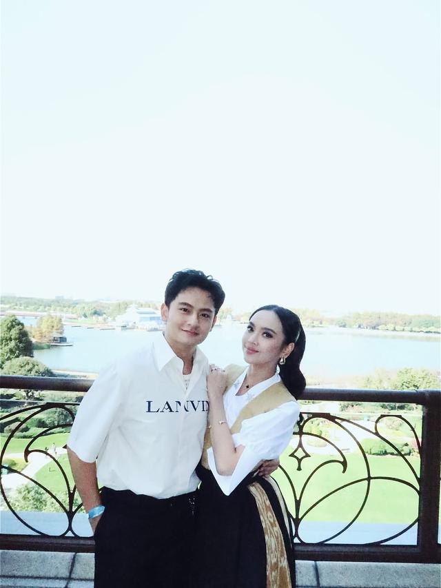 6 Potret Randy Martin rayakan ulang tahun ke-27 bareng Lyodra di Shanghai, romantis banget