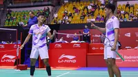 Ganda putra Indonesia Muhammad Shohibul Fikri/Daniel Marthin lolos ke perempat final Hong Kong Open 2024 setelah menyingkirkan Goh Sze Fei/Nur Izzuddin dari Malaysia. Fikri/Daniel menang&nbsp;16-21, 21-19, dan 21-13&nbsp;di Hong Kong Colisum, Kamis (12/9). (foto: PP PBSI)