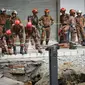 Sinkhole di Jalan Masjid India, Kuala Lumpur, Malaysia. (AP/ Vincebt Thian)