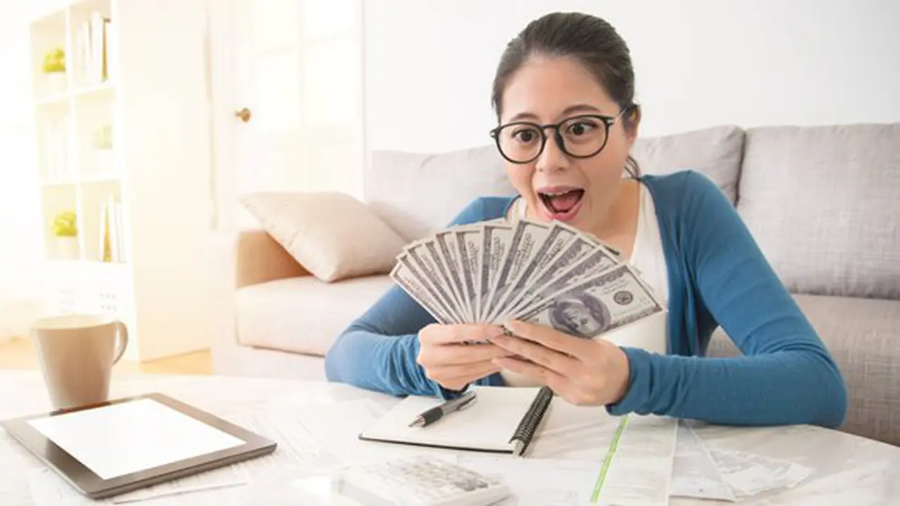 Kenali dulu sebelum meminjam dana pinjaman online | © Shutterstock.com