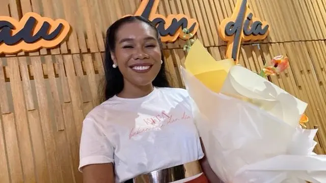 Maria Christy saat perkenalan single terbarunya.