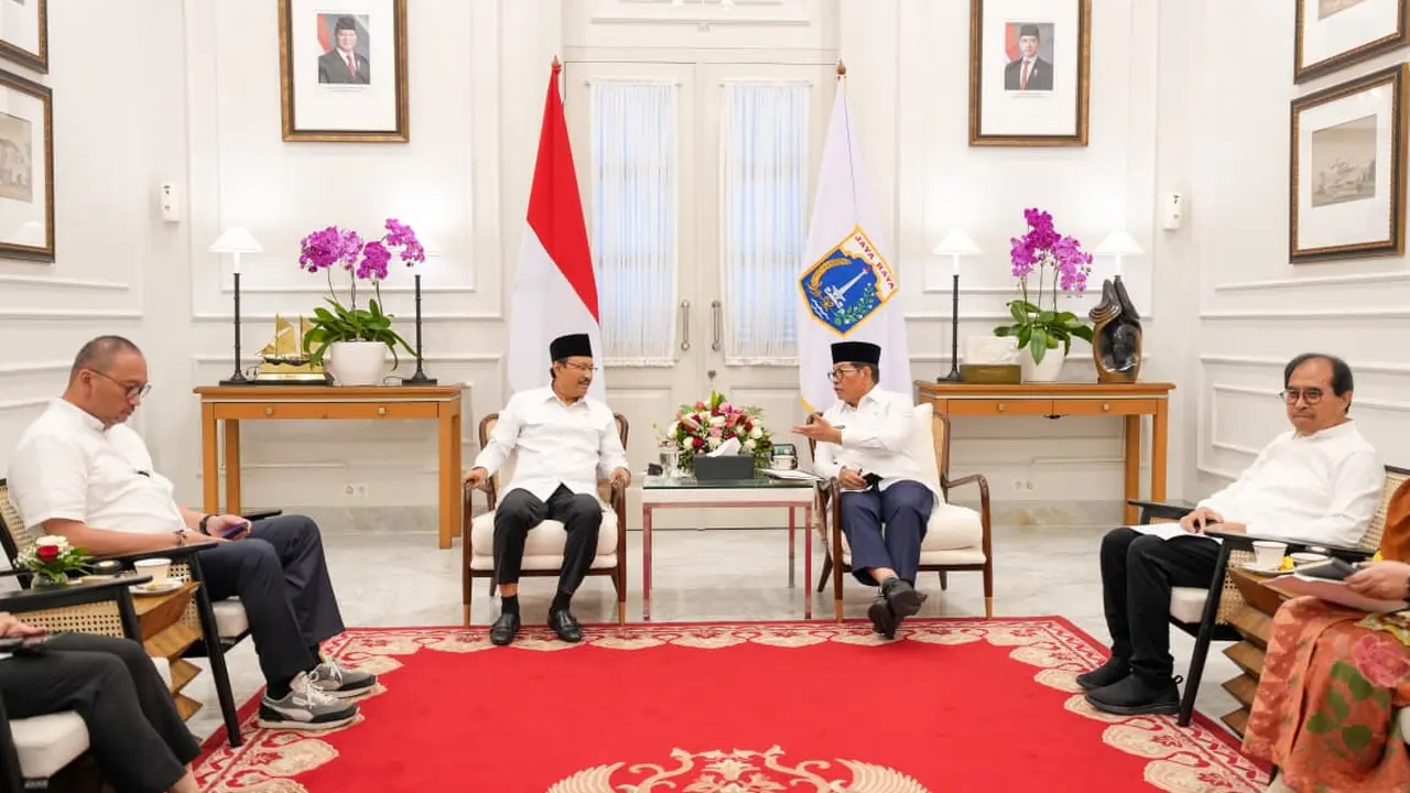 Gus Ipul Temui Gubernur DKI, Bahas Konsolidasi Data hingga Sekolah Rakyat
