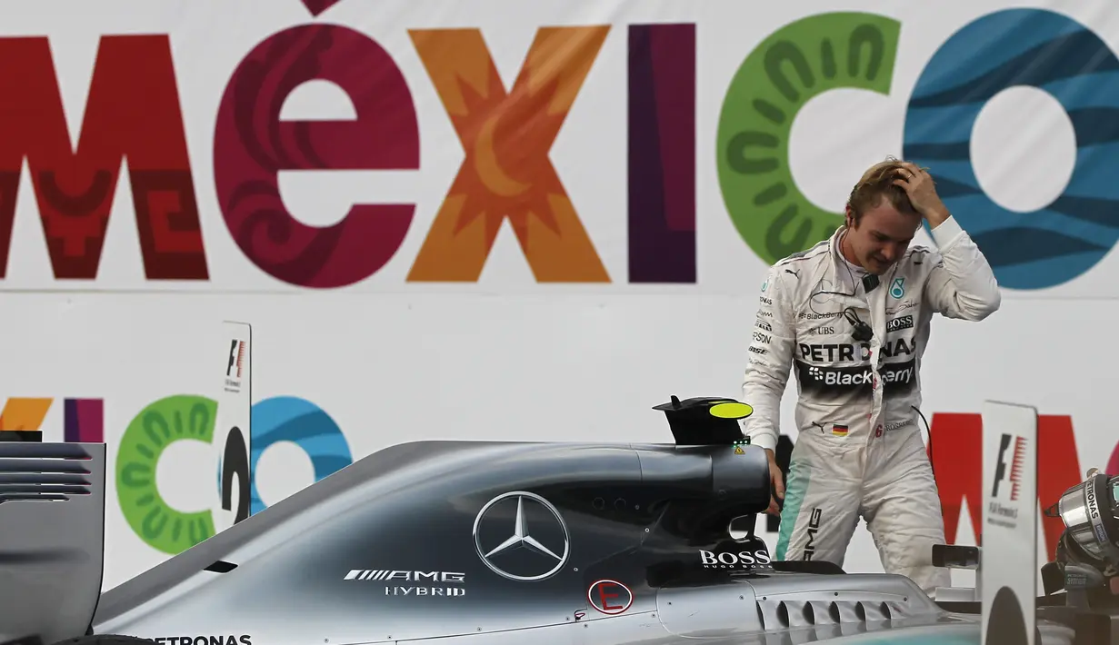 Nico Rosberg tak percaya bisa menjadi raja di F1 GP Meksiko di Sirkuit Autodromo Hermanos Rodriguez, Senin (2/11/2015) dini hari WIB. (EPA/Jose Mendez)