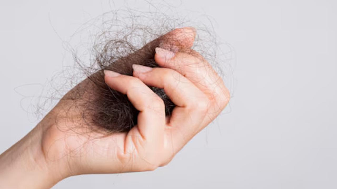 Apakah Mencuci Rambut Setiap Hari Menyebabkan Rambut Rontok?