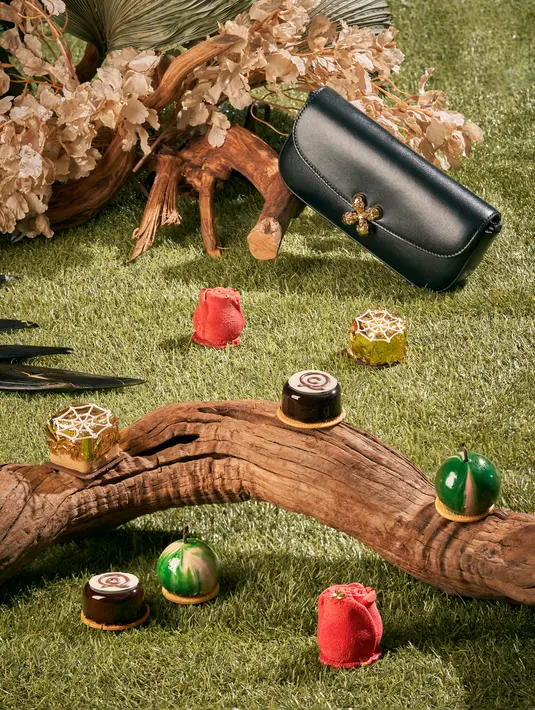 Park Hyatt Jakarta dengan bangga mengumumkan kolaborasi Afternoon Tea pertamanya dengan
rumah mode mewah, Alexander McQueen. / Foto dok: Park Hyatt Jakarta