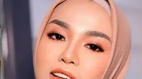 Medina Zein Kembali Aktif di Medsos, Banjir Dukungan dari Artis