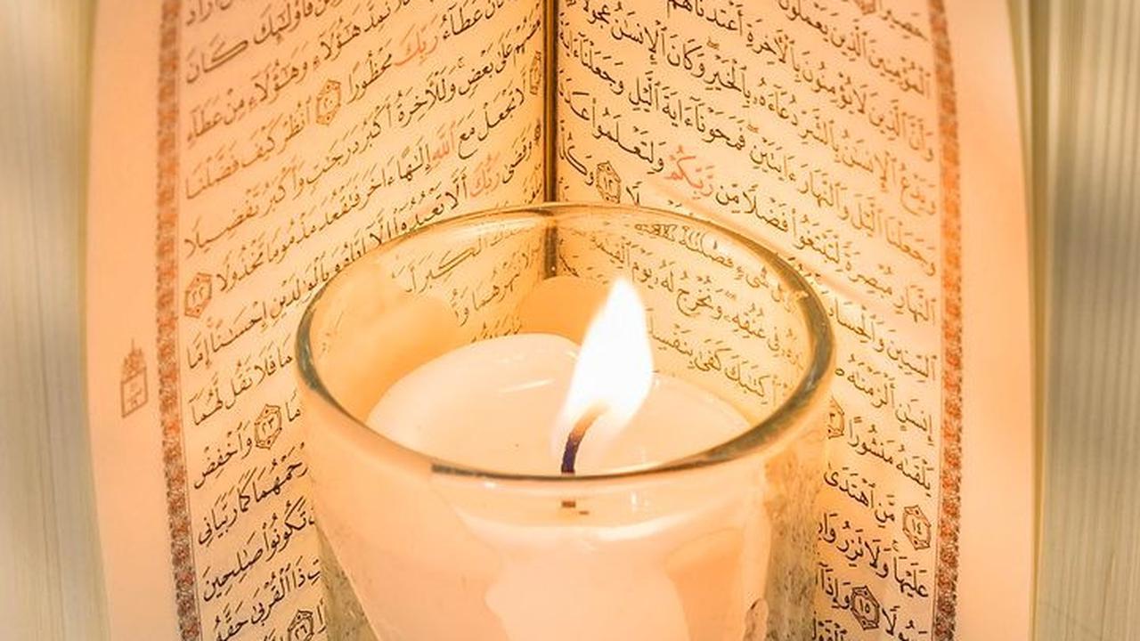 <b>Keutamaan Sholat Sunnah</b>