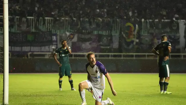 Gelandang Persita, Eldar Hasanovic.