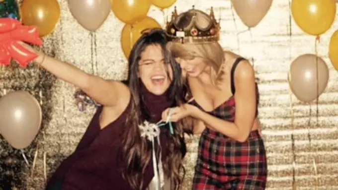 Selena Gomez dan Taylor Swift