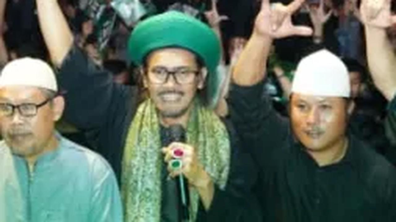Sambut Pesta Demokrasi, Ribuan Warga Malang Lakukan Sholawat Kebangsaan 'Doakan Pemilu 2024 Damai