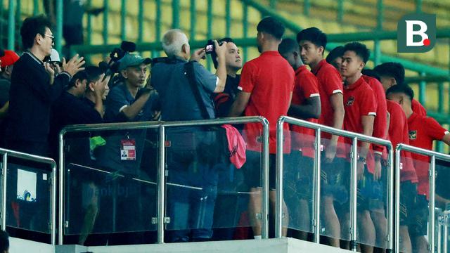 Foto: Wajah Lesu Pemain Timnas Indonesia U-20 Sebelum Ketua PSSI Bertemu Presiden FIFA Bahas Piala Dunia