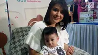 Dianggap Tak Urus Anak Sendiri, Putri Titian Ngomel di Medsos