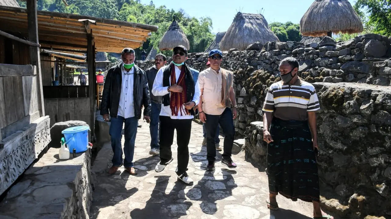 Gus Jazil Kunjungi Kampung Bena