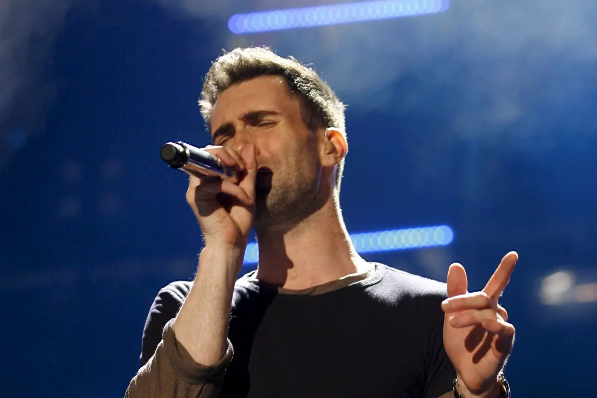 [Bintang] Adam Levine