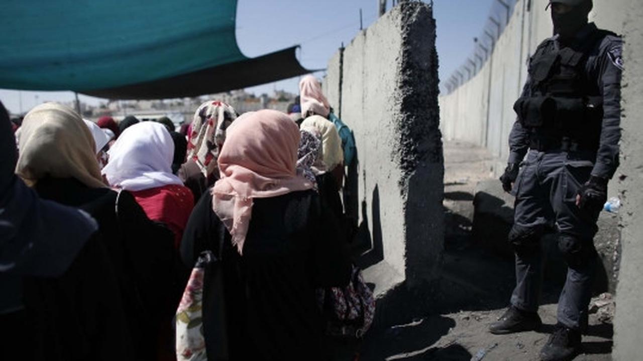 Potret perjuangan warga Palestina demi beribadah ke Masjid Al-Aqsa