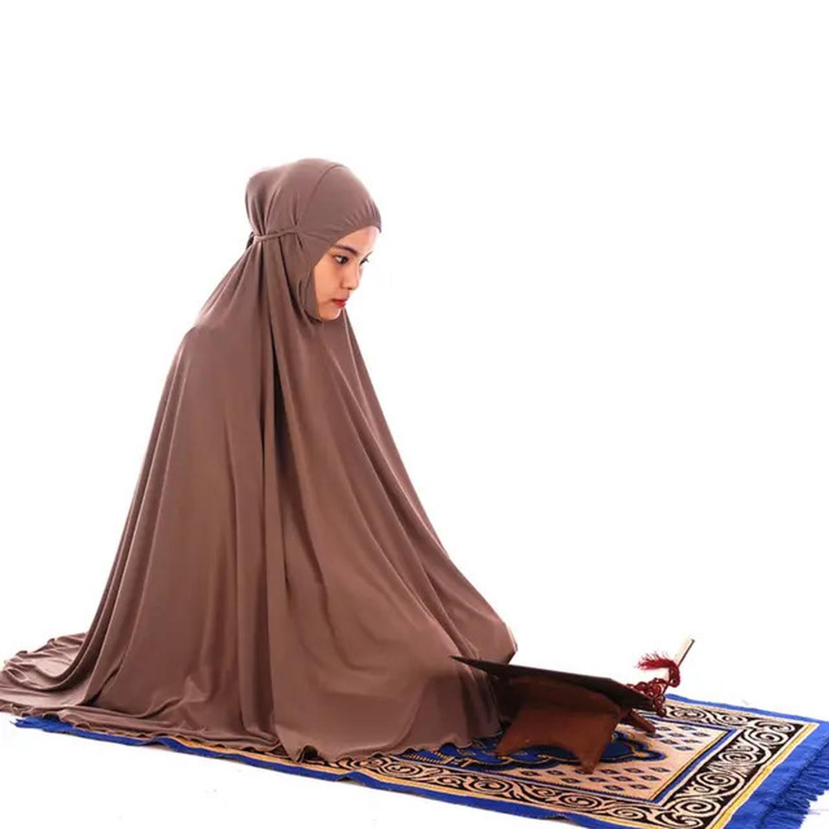 Ramadhan, Wanita Lebih Baik Sholat di Rumah atau Masjid? Ini Kata Buya Yahya