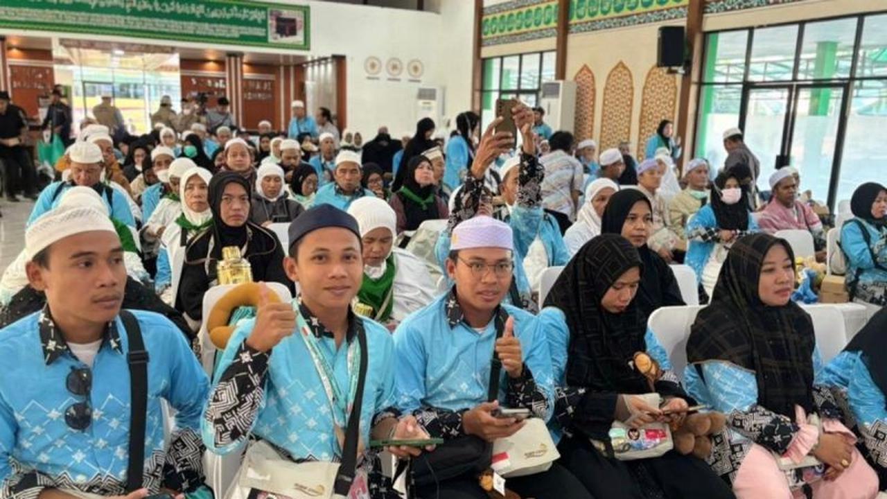 359 Haji Kloter 16 Debarkasi Banjarmasin Tiba di Tanah Air, PPIH Ingatkan Jaga Kemabruran