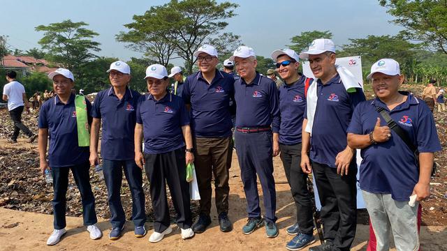 Dubes Lee Sang Deok bahwa hubungan 50 tahun Korea Selatan dan Indonesia harus terus diperkuat, salah satunya dengan melakukan aksi peduli Bumi (Liputan6.com/Teddy Tri Setio Berty).