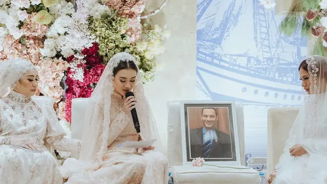 6 Adu Gaya Reza Artamevia dan Angelina Sondakh di Acara Pengajian-Siraman Aaliyah Massaid, Dua Mama Tampil Kompak Serba Pink
