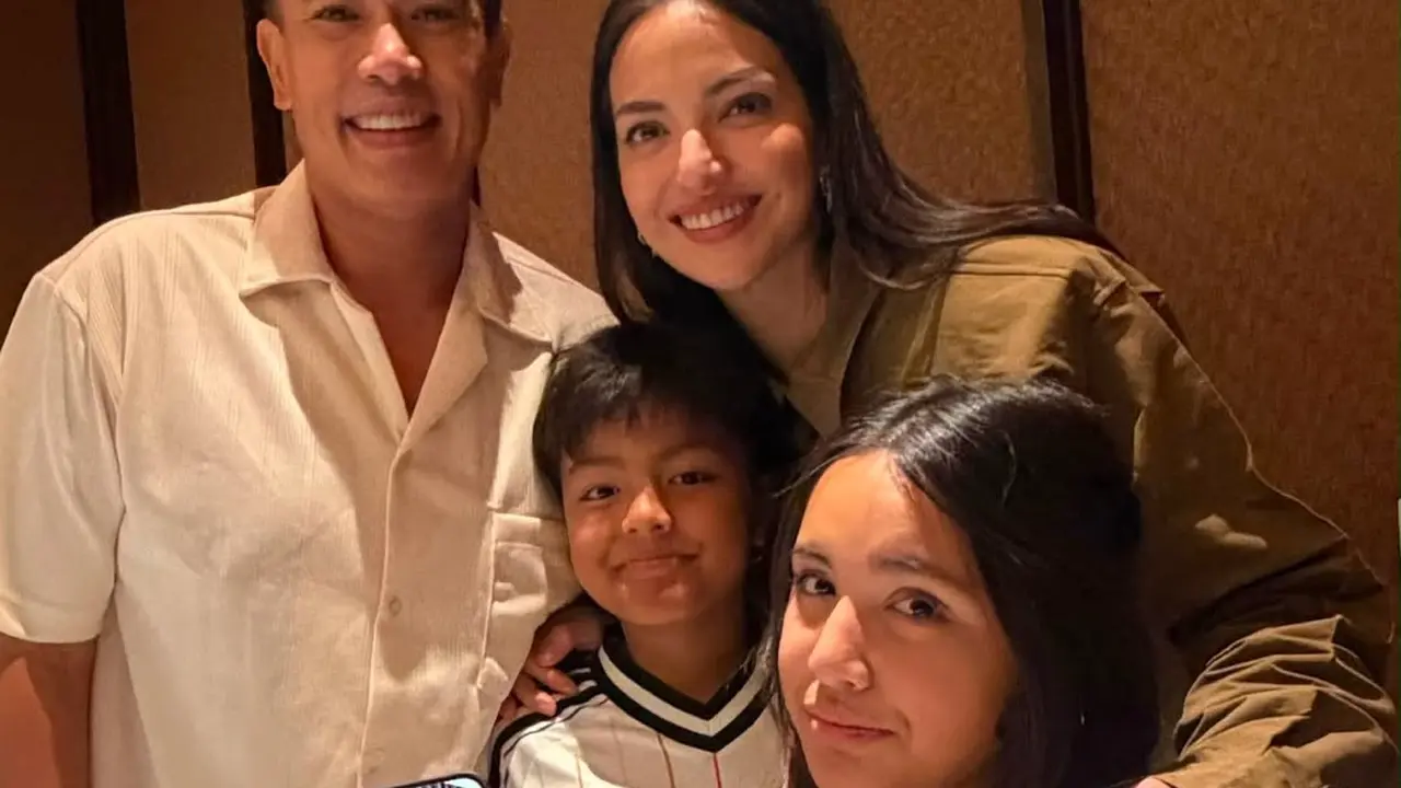 Mikhayla Bakrie Tampil Modis di Ulang Tahun ke-14, Warisi Pesona Sang Ibu Nia Ramadhani
