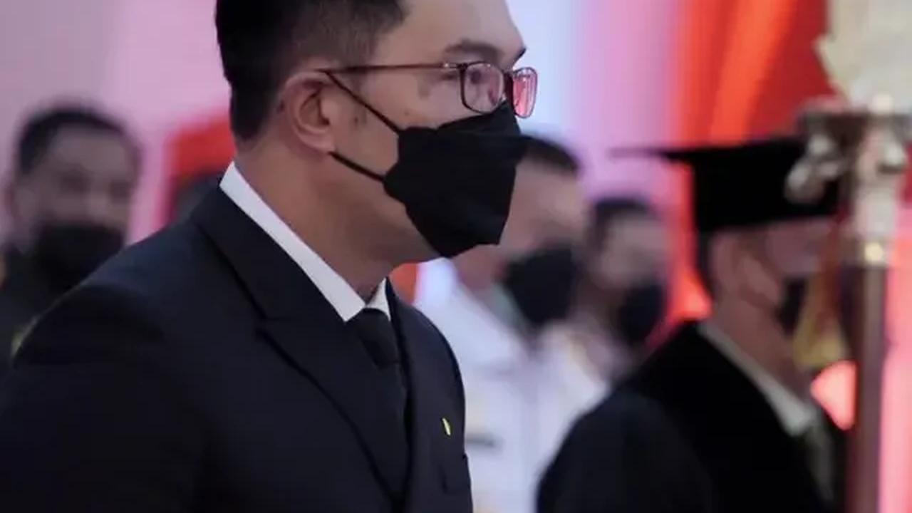 Meskipun komunikasi dibangun dengan Partai Golkar, dia menegaskan, bukan berarti cawapres Ganjar otomatis Ridwan Kamil. Sebab, keputusan menentukan cawapres menjadi kewenangan Ketua Umum PDIP Megawati Soekarnoputri.<br>