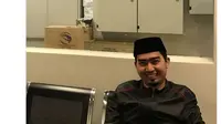 Penampakan Ustaz Solmed saat ditahan di bandara Changi (Twitter)