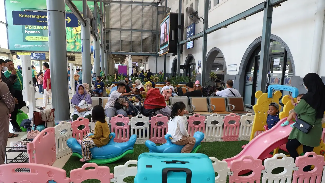 PT Kereta Api Indonesia akan menambah jumlah area bermain anak-anak di stasiun. (Foto: KAI)
