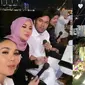 6 Momen Ulang Tahun Aurel Hermansyah yang ke-24, Meriah Dirayakan di Atas Kapal (Sumber: Instagram/yunishara36/attahalilintar)