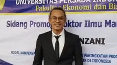 Potret Angga The Potters Raih Gelar Doktor, Buktikan Musisi Juga Bisa Berprestasi Akademik