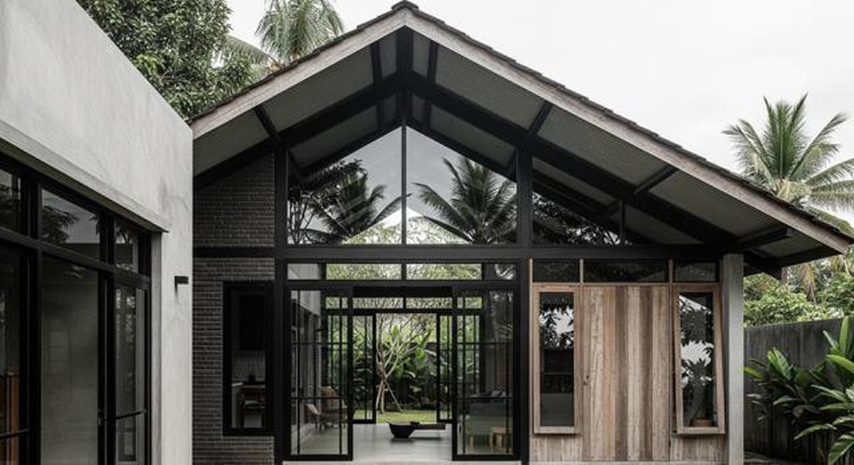 6 Desain Rumah Minimalis di Desa Atap Miring yang Estetik, Modern dan Fungsional