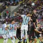 Duel sengit tersaji di babak semifinal Piala Dunia U-17 2023 yang mempertemukan Jerman vs Argentina di Stadion Manahan Solo, Selasa (28/11/2023).&nbsp;(LOC WCU17/NFL)