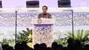 Presiden Joko Widodo menyampaikan sambutan pada Pertemuan Tahunan IMF-WB Group 2018, Bali, Jumat (12/10). Dalam pidatonya, Jokowi mengumpamakan kondisi ekonomi global sekarang seperti cerita serial televisi Game of Thrones. (Liputan6.com/Angga Yuniar)