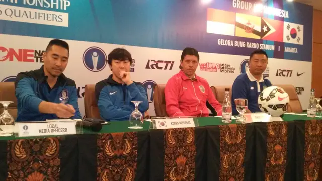 Konferensi pers Pra Piala Asia U-23 2016 (Risa Rahayu Kosasih)