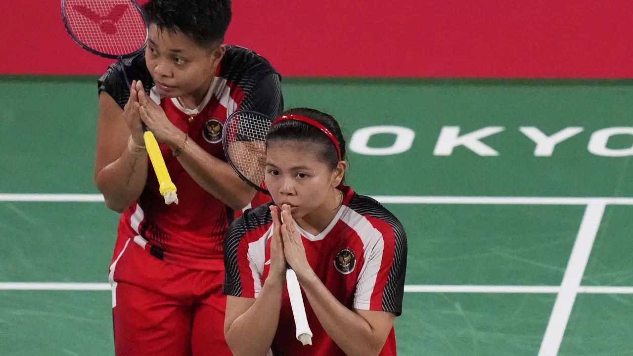 Greysia / Apriyani Kalahkan Pasangan Malaysia