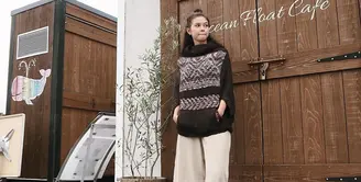 Bagi sebagian orang saat ditanya tentang menikah mungkin sangat sensitif lantaran bingung memberikan jawaban. Namun berbeda dengan Yuki Kato yang punya jawaban unik ketika ditanya ‘kapan nikah?’. (Instagram/yukikt)