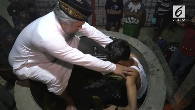 VIDEO: Merebus Pencandu, Penyembuhan ala Pesantren