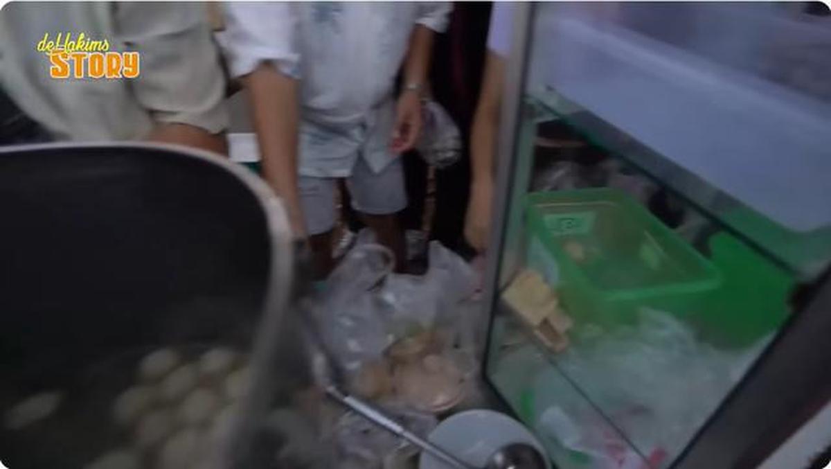 6 Potret Model Gerobak Jualan Bakso Cilok Artis Sidik Eduard, Simpel dan Rapi