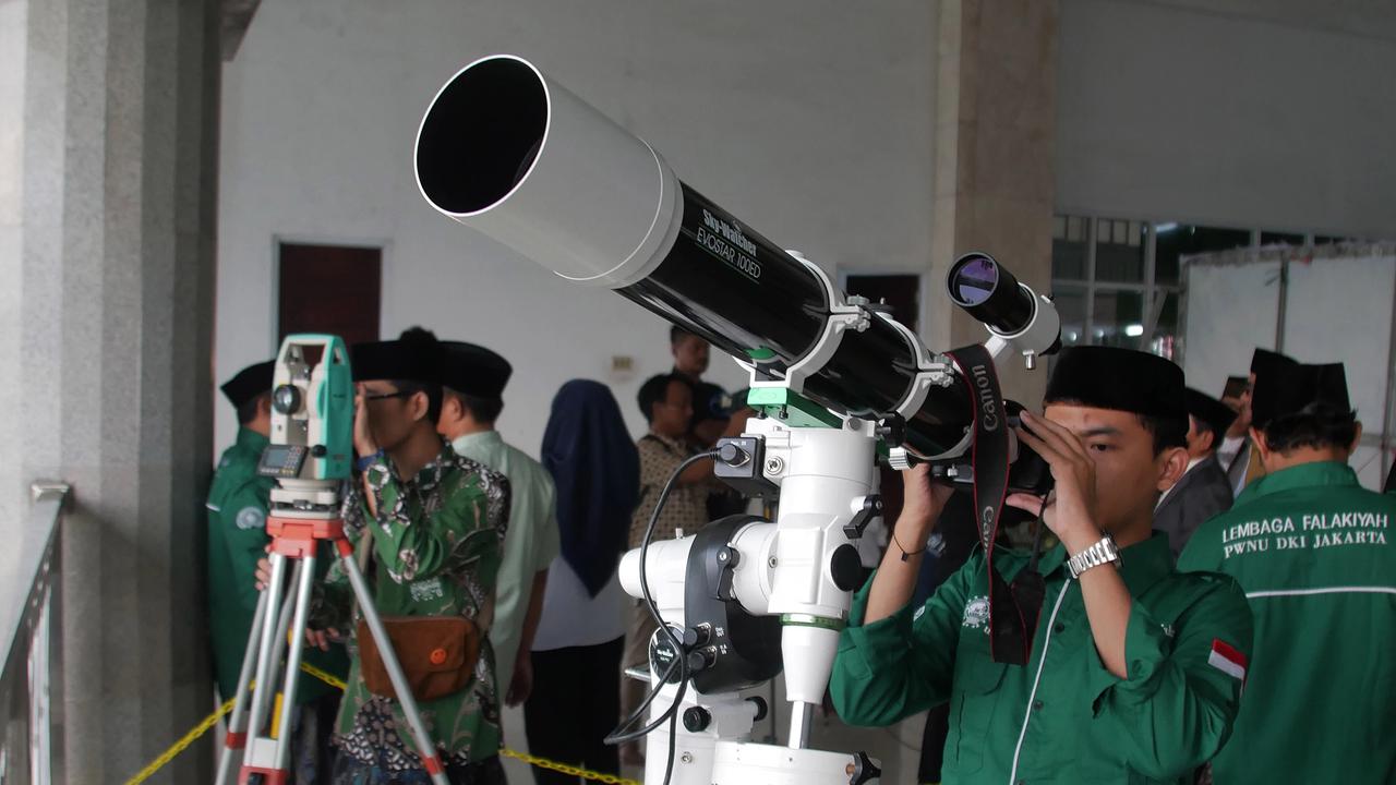 FOTO: Hilal Belum Terlihat di Langit Jakarta Saat Rukyatul Hilal Awal Ramadhan 1447 H
