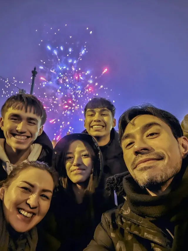 6 Ini Artis Rayakan Tahun Baru 2025 di Luar Negeri, Pesta Kembang Api Lebih Berkesan