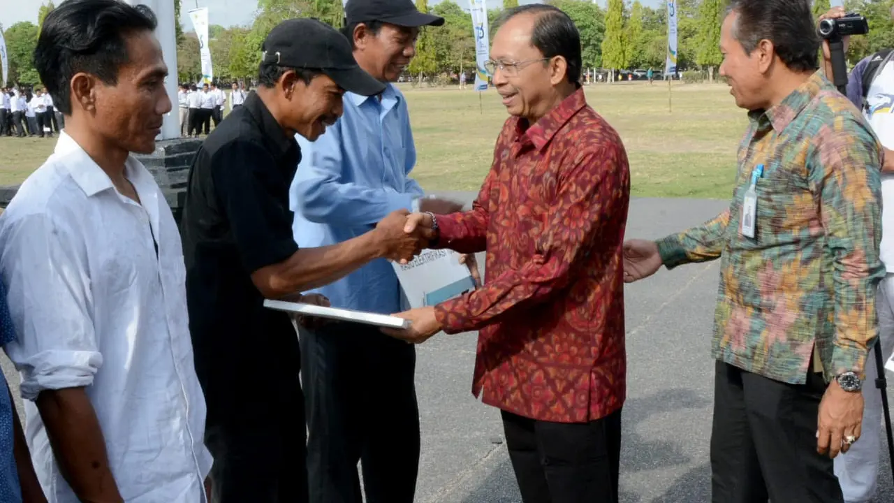 Gubernur Bali Wayan Koster