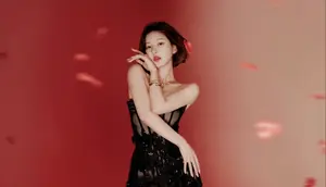 Zhao Lusi Tampil Memukau di Acara Gala dengan Dua Gaun Haute Couture