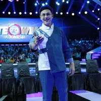 Selama ini, selain menekuni peran, Andhika Pratama juga banyak membawakan acara yang tidak terlalu serius. Menjadi pembawa acara game show ini, merupakan pengalaman perdananya. Apalagi ia hanya seorang diri. (Deki Prayoga/Bintang.com)