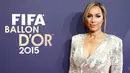 Penyanyi cantik Leona Lewis didaulat sebagai pengisi acara pada FIFA Ballon d'Or 2015 di Zurich, Swiss, Senin (11/1/2016). (Reuters/Arnd Wiegmann)