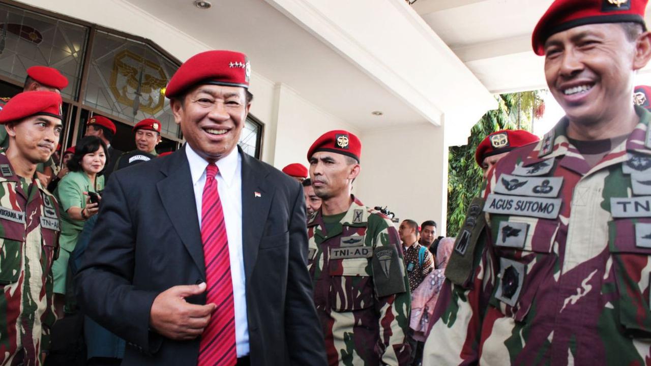 "Karena sebagai pasukan khusus, satu peluru itu ya satu nyawa," tegas Agum.
