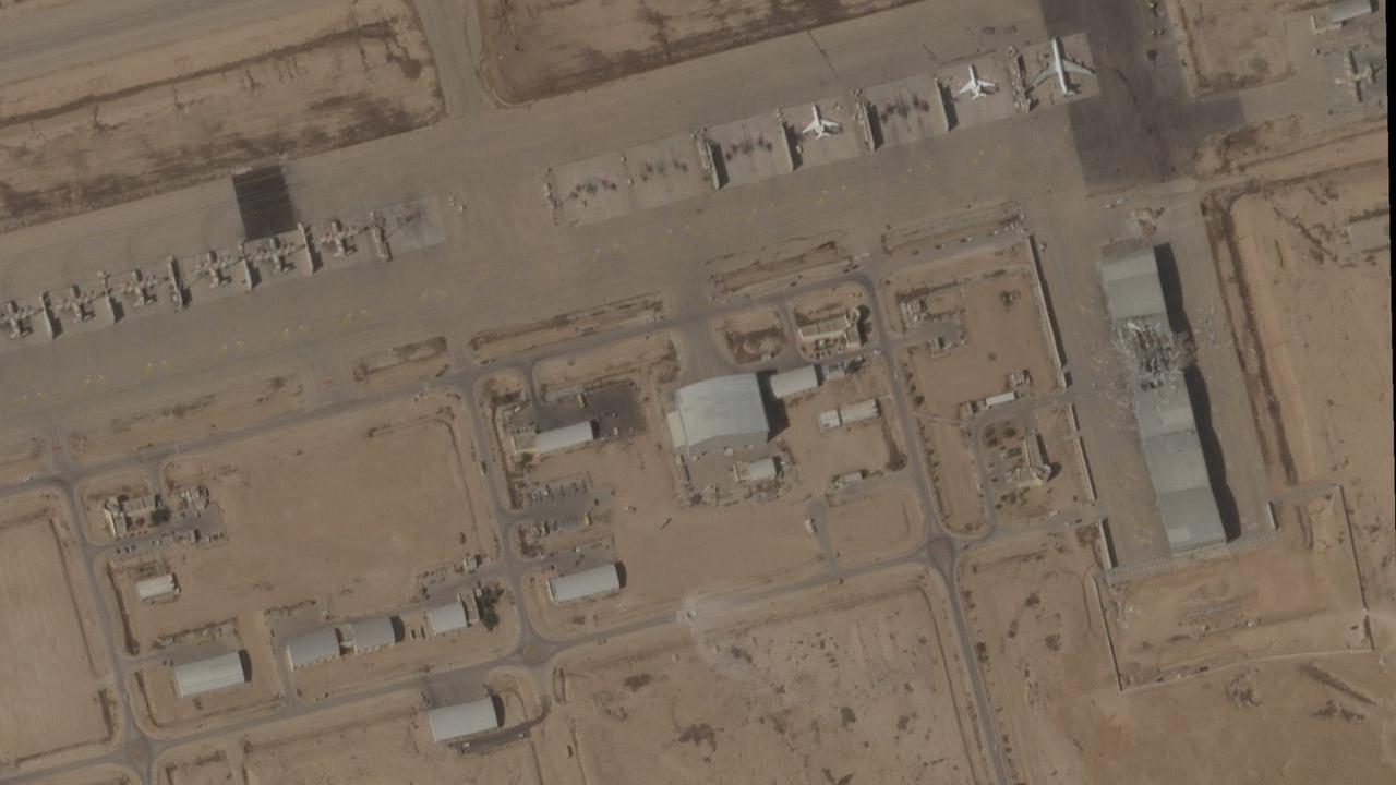Citra Satelit Ungkap Pangkalan Udara Israel Hancur Dihantam Rudal Iran