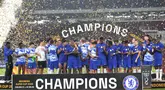 Pemain Chelsea merayakan kemenangan usai mengalahkan AC Milan dengan skor 3-0 dalam laga Indonesia Super Cup 2026 di Stadion Utama Gelora Bung Karno (SUGBK), Jakarta, Sabtu (8/8/2026). João Pedro mencetak dua gol, sedangkan satu gol Chelsea lainnya disumbangkan Moisés Caicedo. Chelsea memastikan gelar juara Indonesia Super Cup 2026 setelah tampil dominan sepanjang pertandingan. (KLY/Budy Santoso)