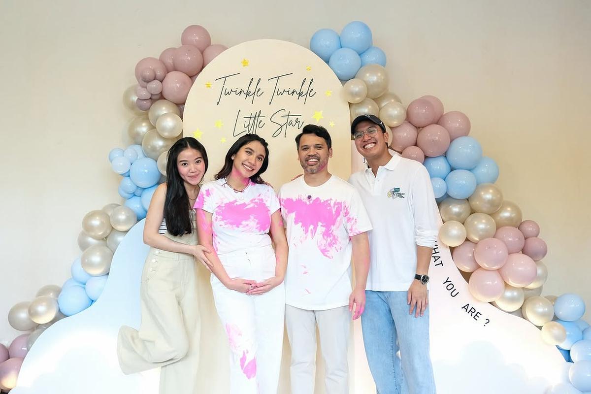 Potret Acha Sinaga Gelar Gender Reveal Anak Ketiga, Terkejut dan Bahagia Akan Dikaruniai Seorang Putri